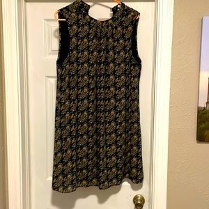 Dr 2 Floral Dress with black lining inside, Size XL